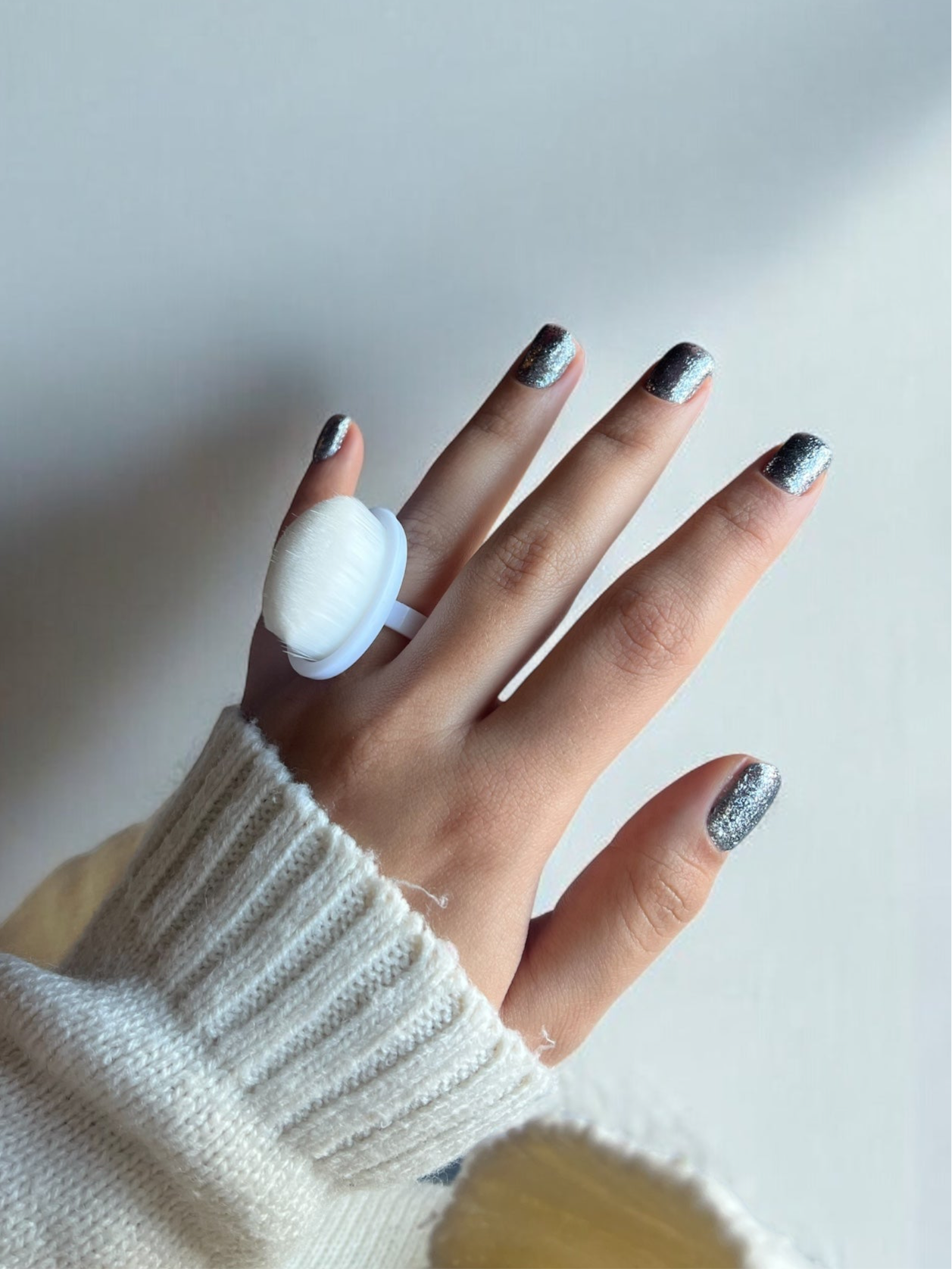 ACCESSOIRES - Petite brosse douce manucure