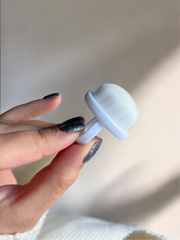 ACCESSOIRES - Petite brosse douce manucure