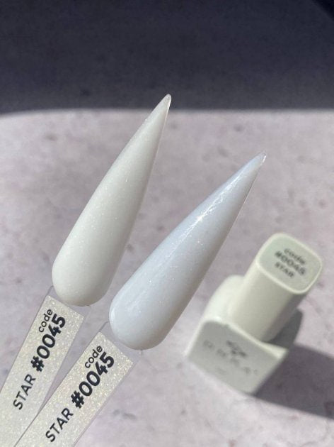 DNKA - Cover base 12 ml #0045 Star